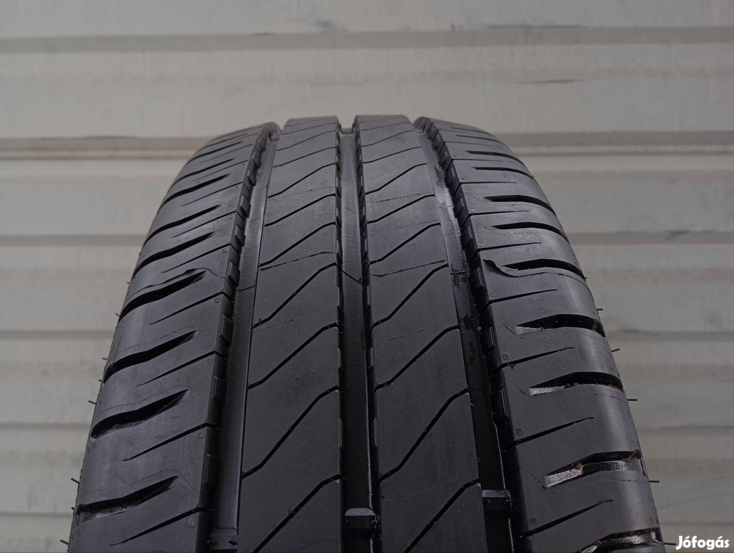 1 db új Michelin Agilis 3 235/65 R16C 115/113R nyárigumi