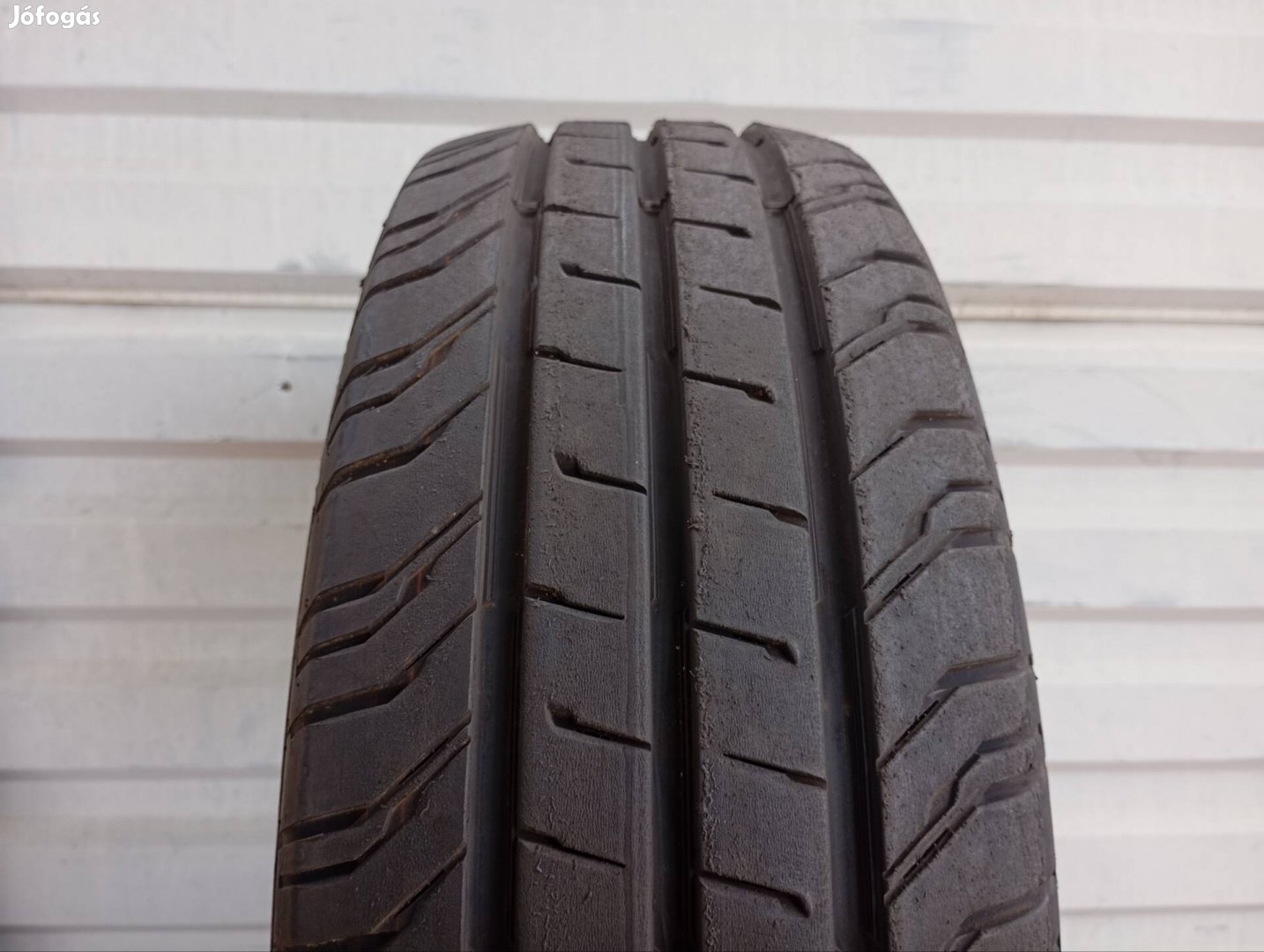 1 db újszerű Continental Contivancontact 200 215/65 R16C 109/107T