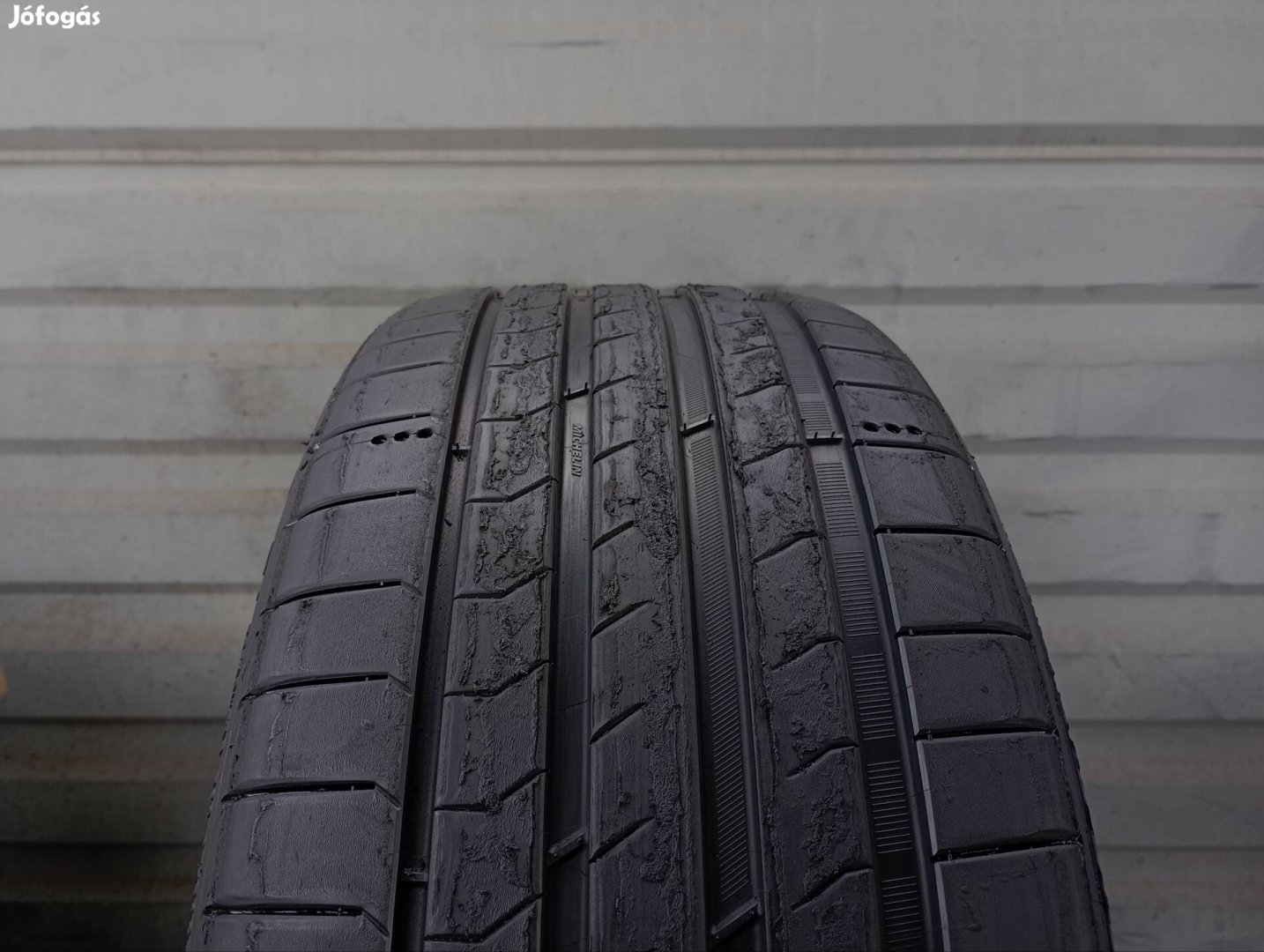 1 db újszerű Michelin Pilot Sport 5 MO 225/45 R18 95W XL nyárigumi