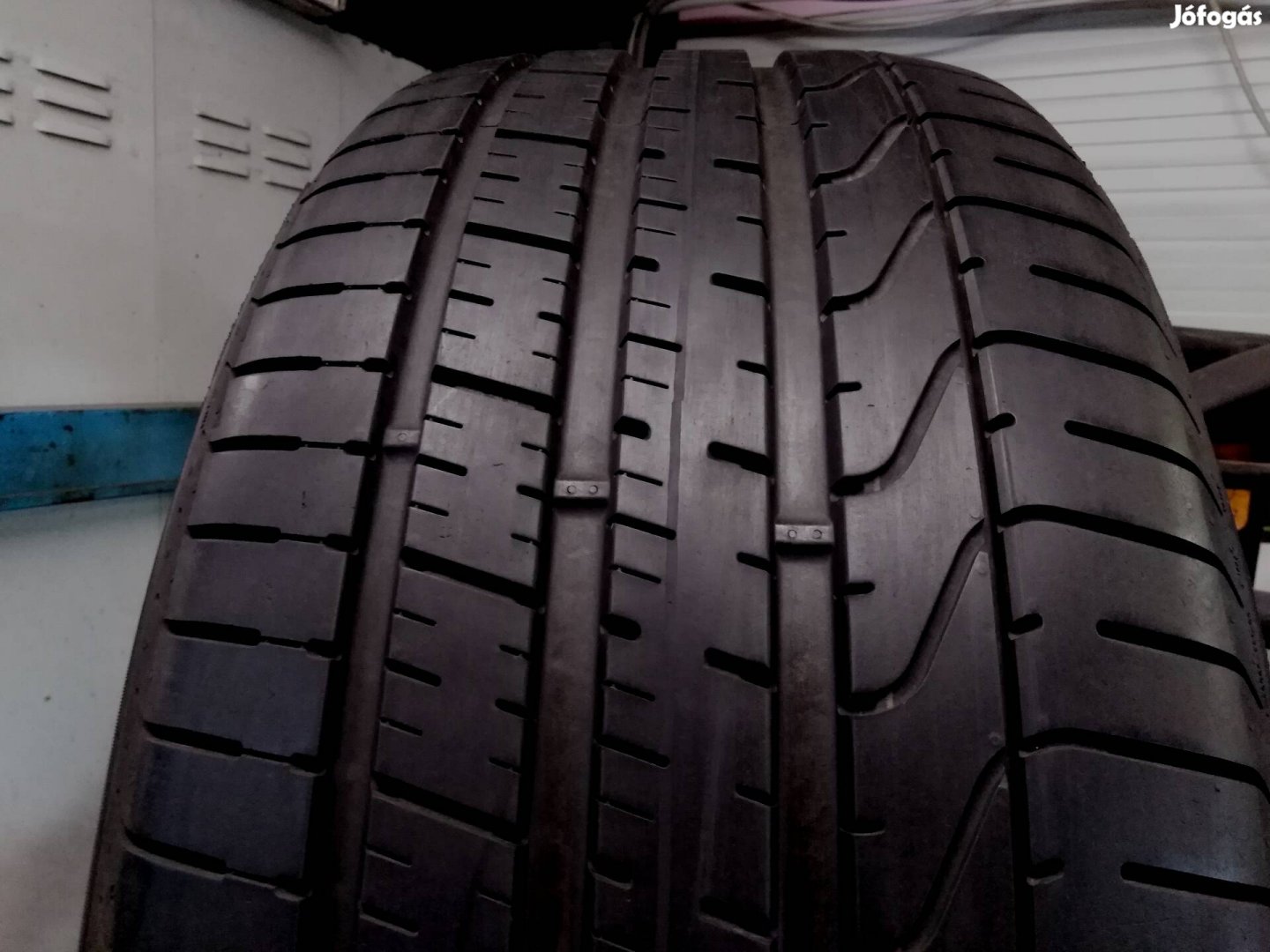 1 db újszerű Pirelli Pzero B1 285/40 ZR22 110Y XL nyárigumi