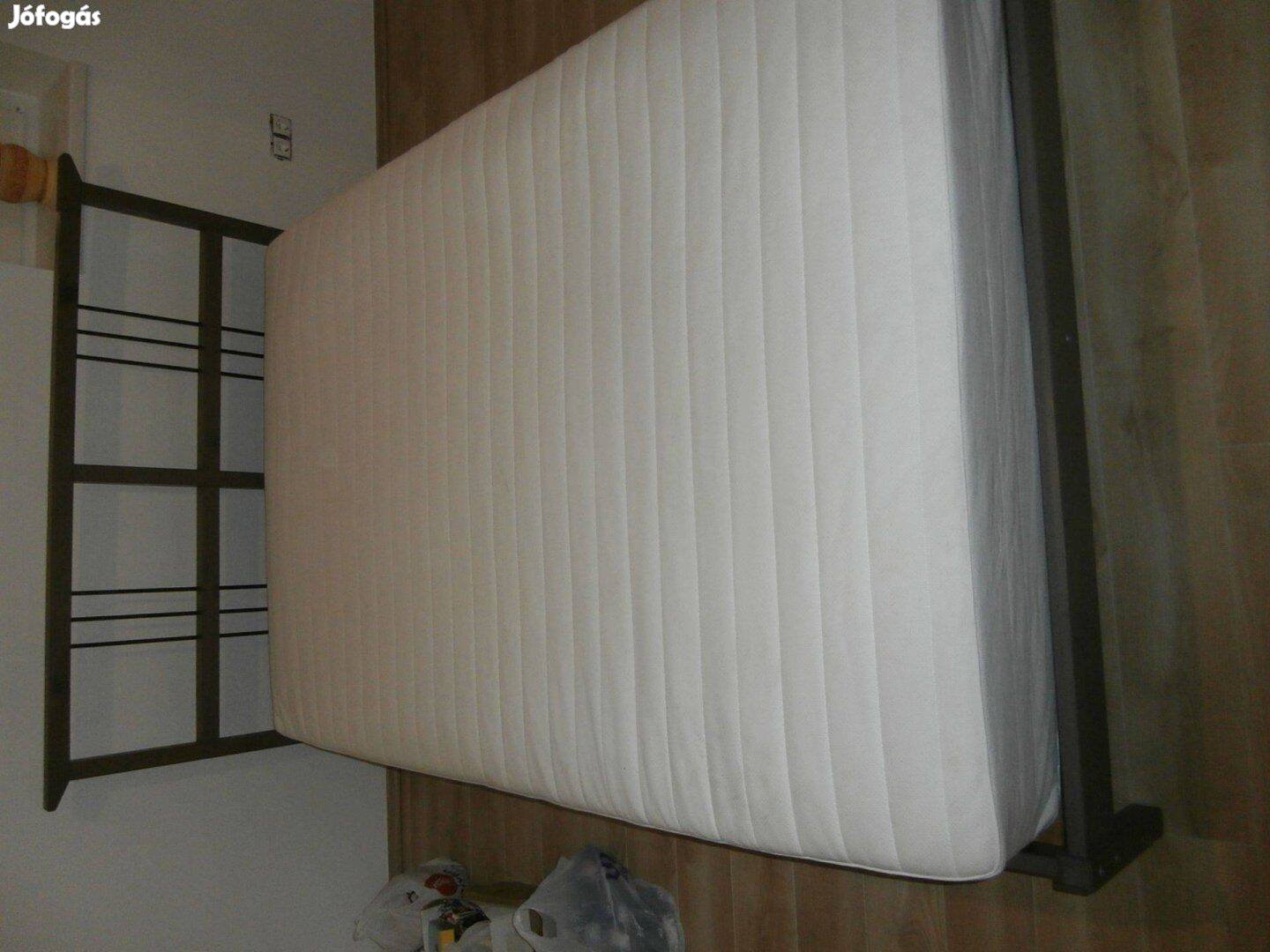 1 éves 140x200-as Ikeás ágy kompletten 200.000Ft-ért ujpesten eladó!