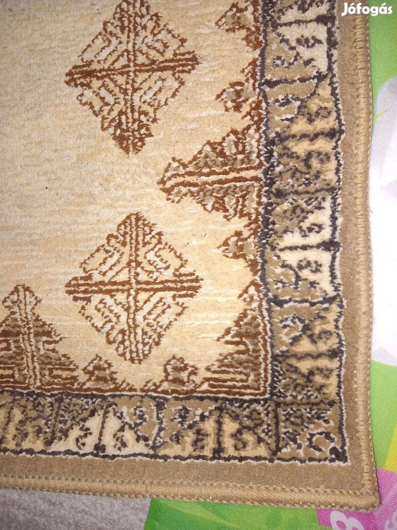 1 m x 1,5 m nagyságú újszerű perzsa szőnyeg