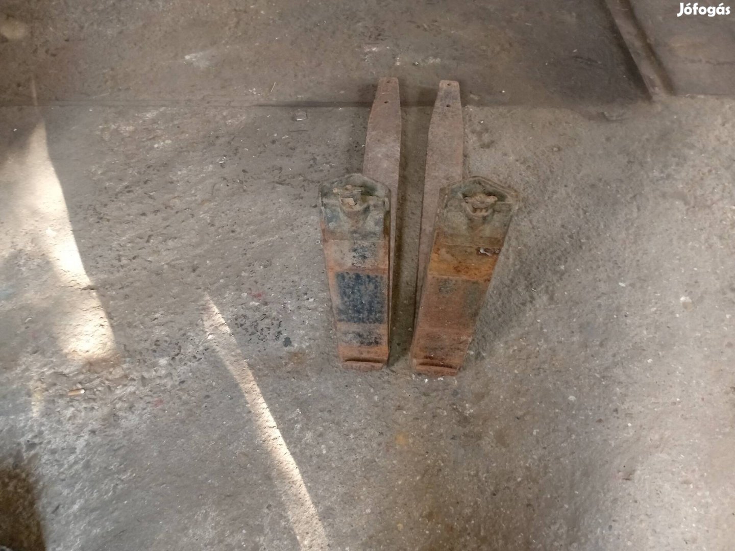 1 par targonca villa eladó