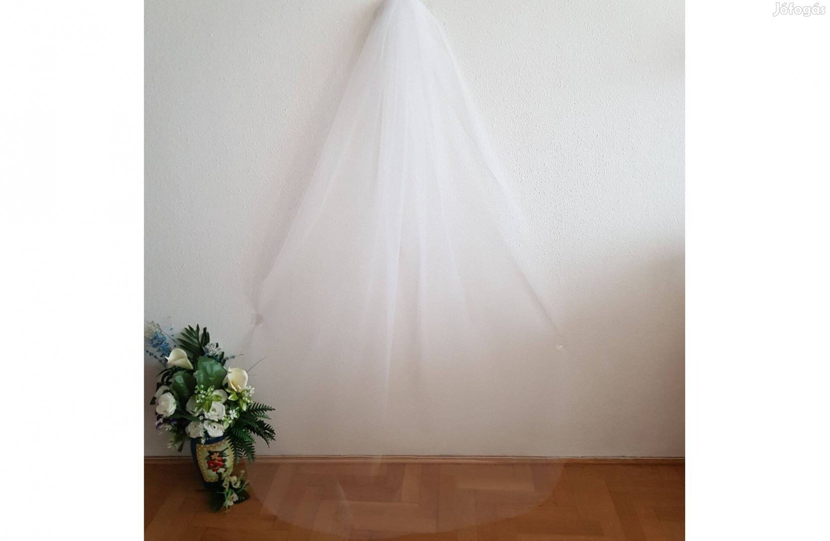 1 rétegű, szegetlen szélű, Hófehér, 2 méteres menyasszonyi fátyol 29.1