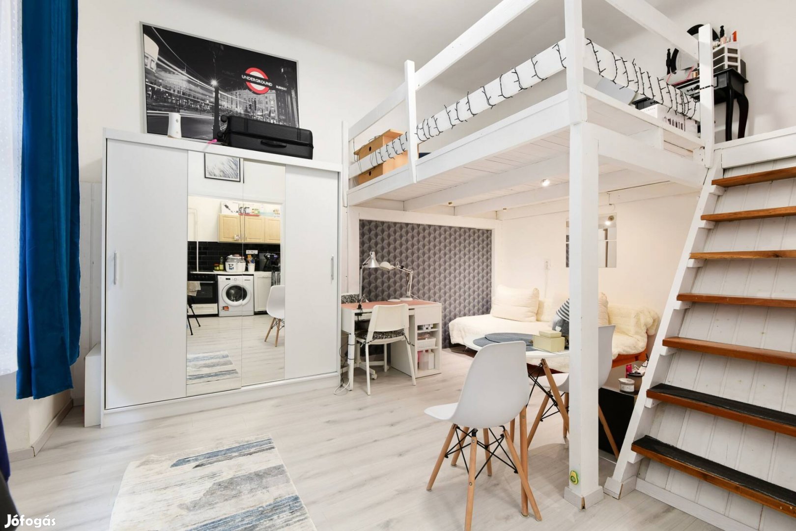 1 szobás, emeleti lakás a 8. kerületben eladó!