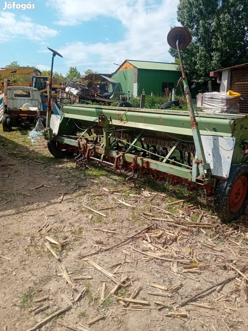 1 tárcsás gabona és aprómag vetőgép