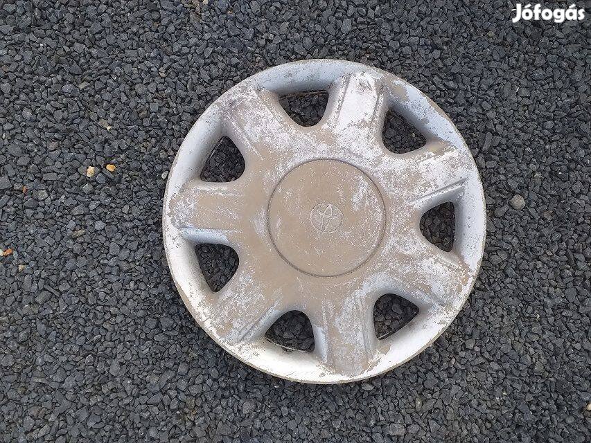 1db 14 coll Toyota Yaris Corolla gyári dísztárcsa