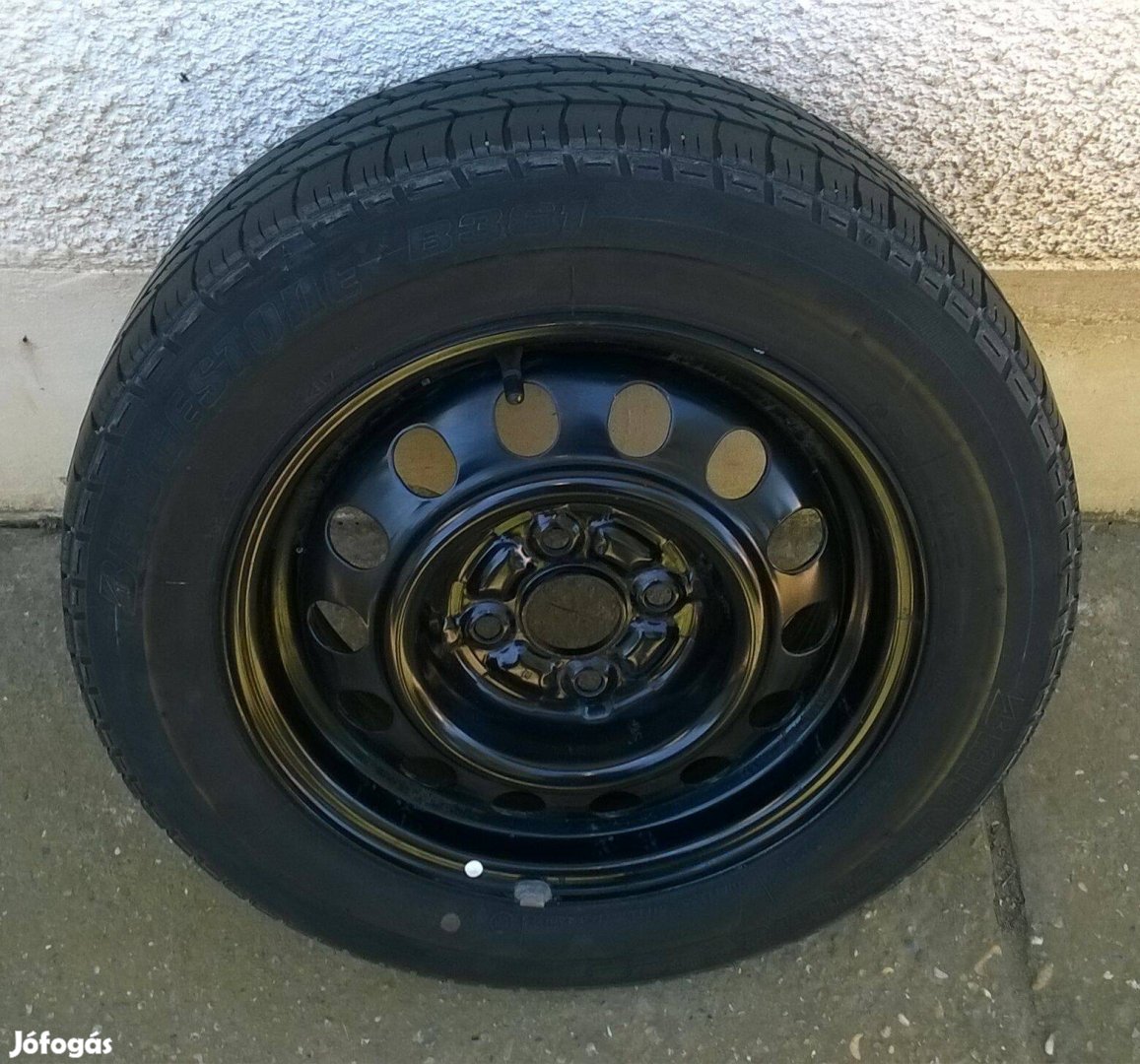 1db 14-es 4x100 Toyota,stb lemezfelni 175/65R14 nyári gumival eladó