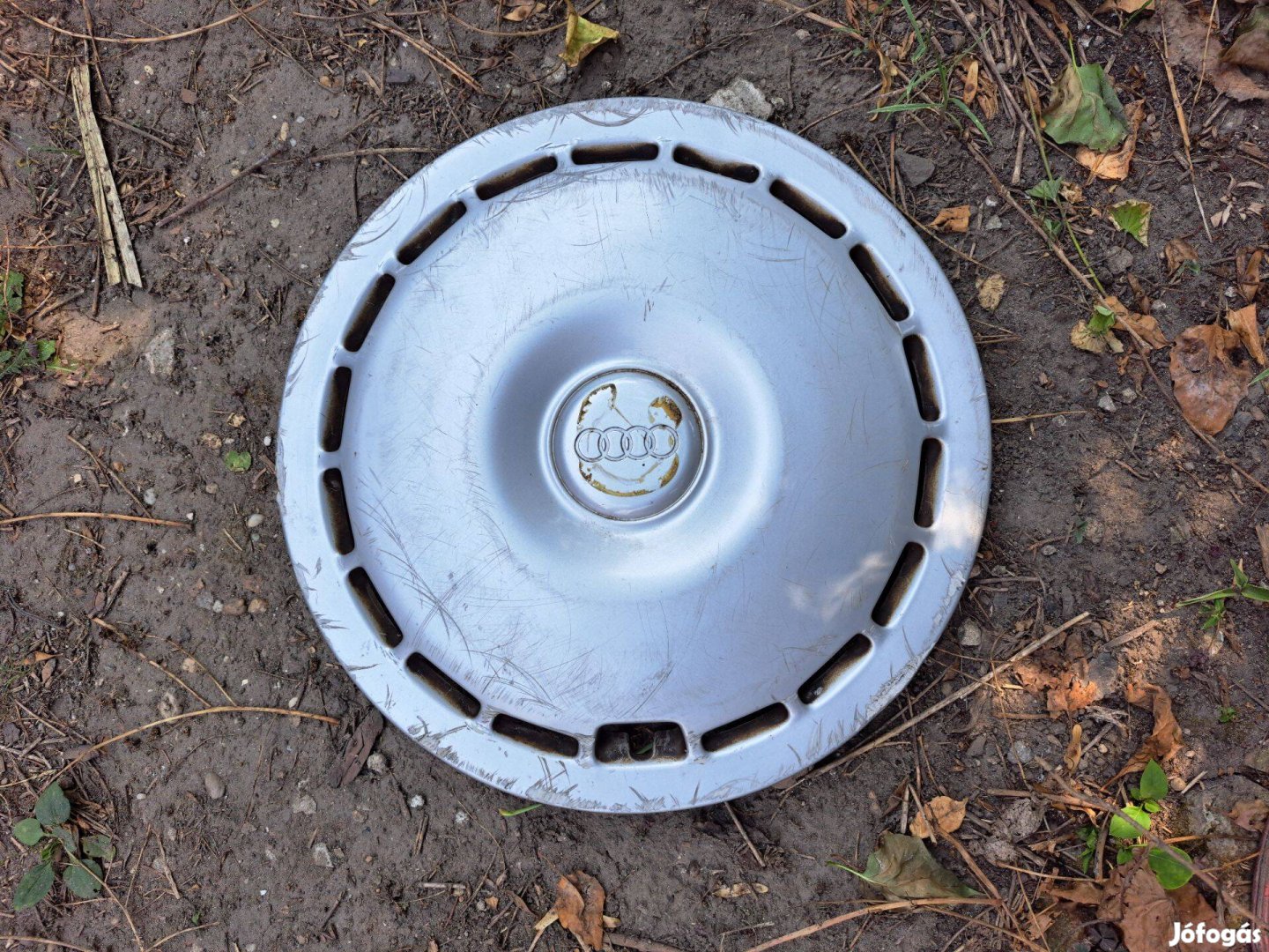 1db 15" Audi 80 100 gyári dísztárcsa eladó!!! (Kód 90) ára 2500Ft