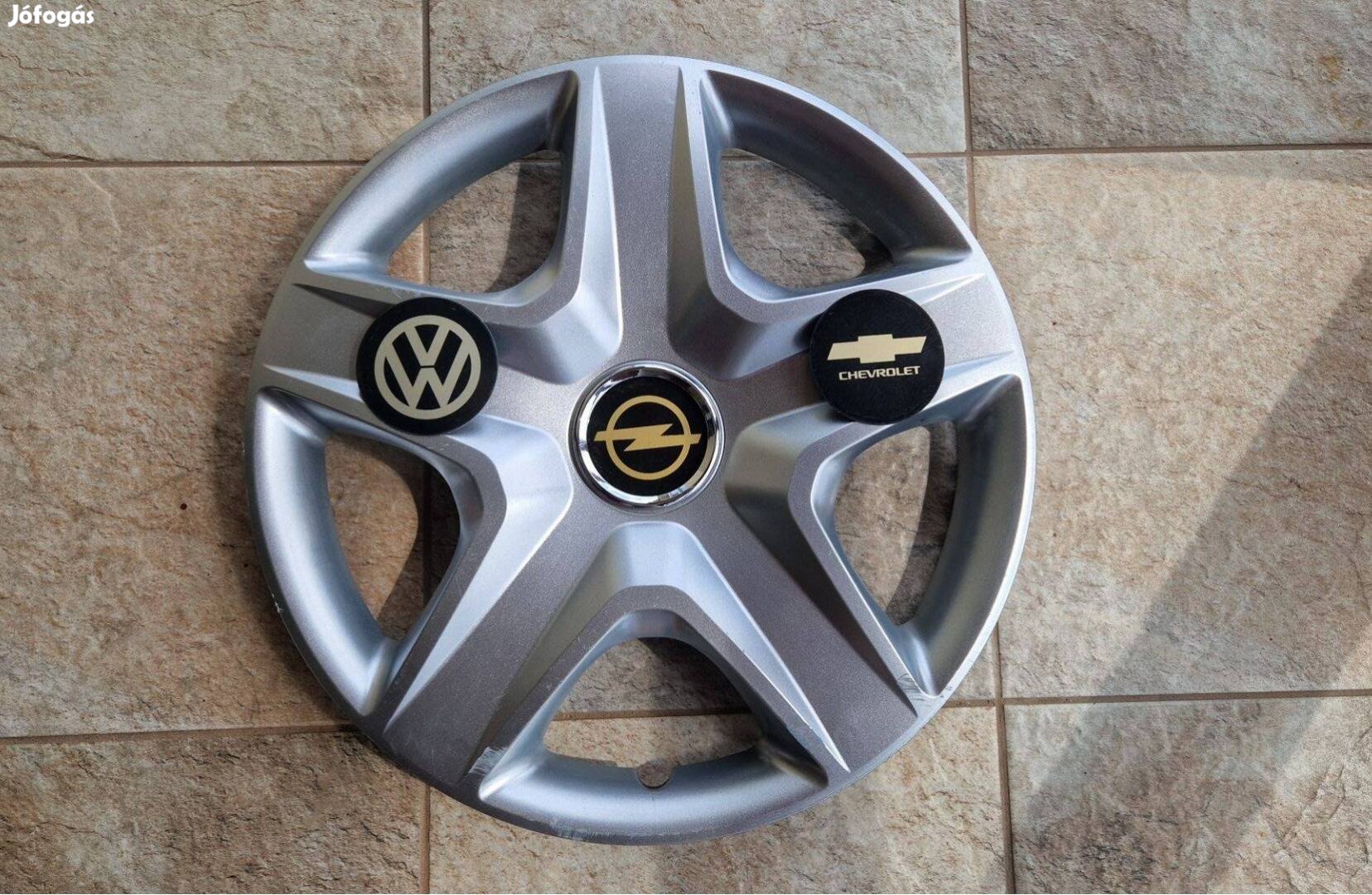 1db 16" Opel, Chevrolet, Volkswagen emblémás dísztárcsa