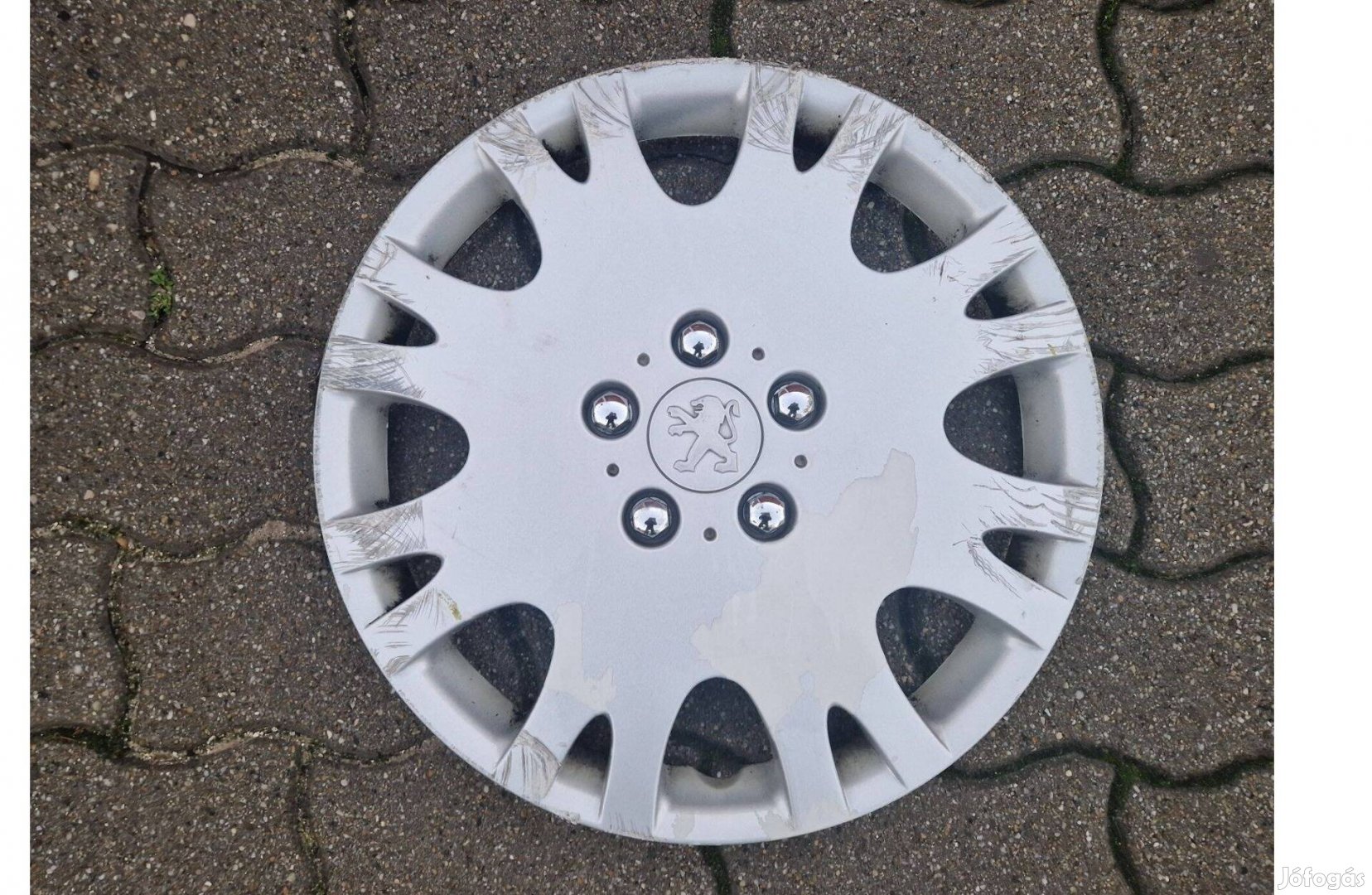 1db 16" Peugeot gyári dísztárcsa