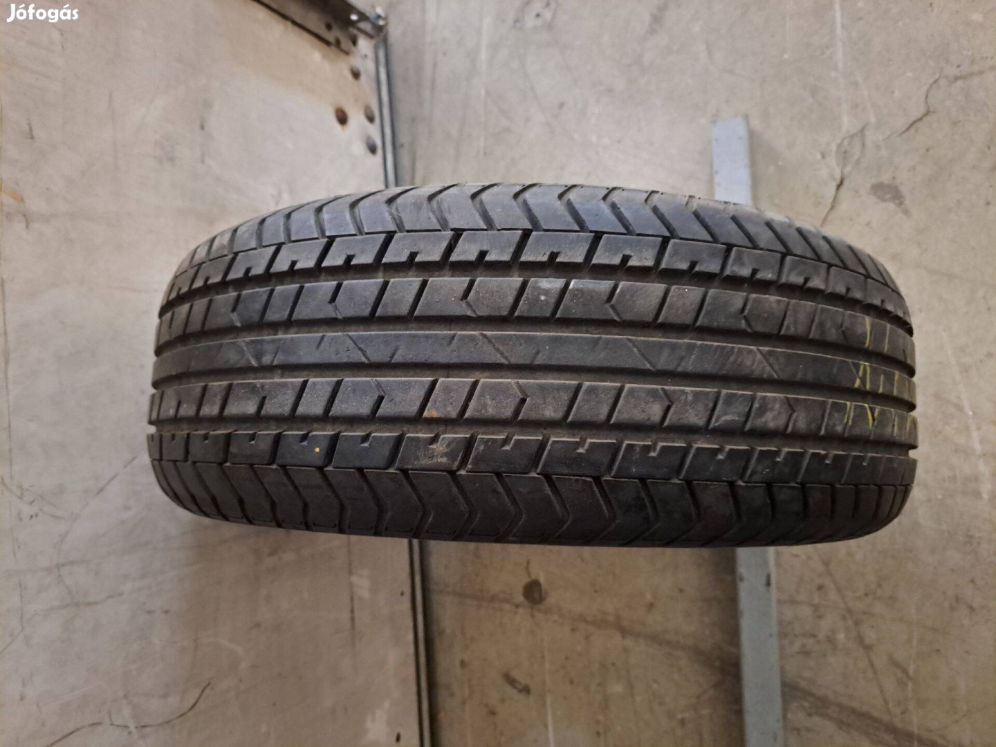 1db 195/60 R14 Riken Nyári gumi eladó!!! ára 3500Ft Állapota: 6-7mm