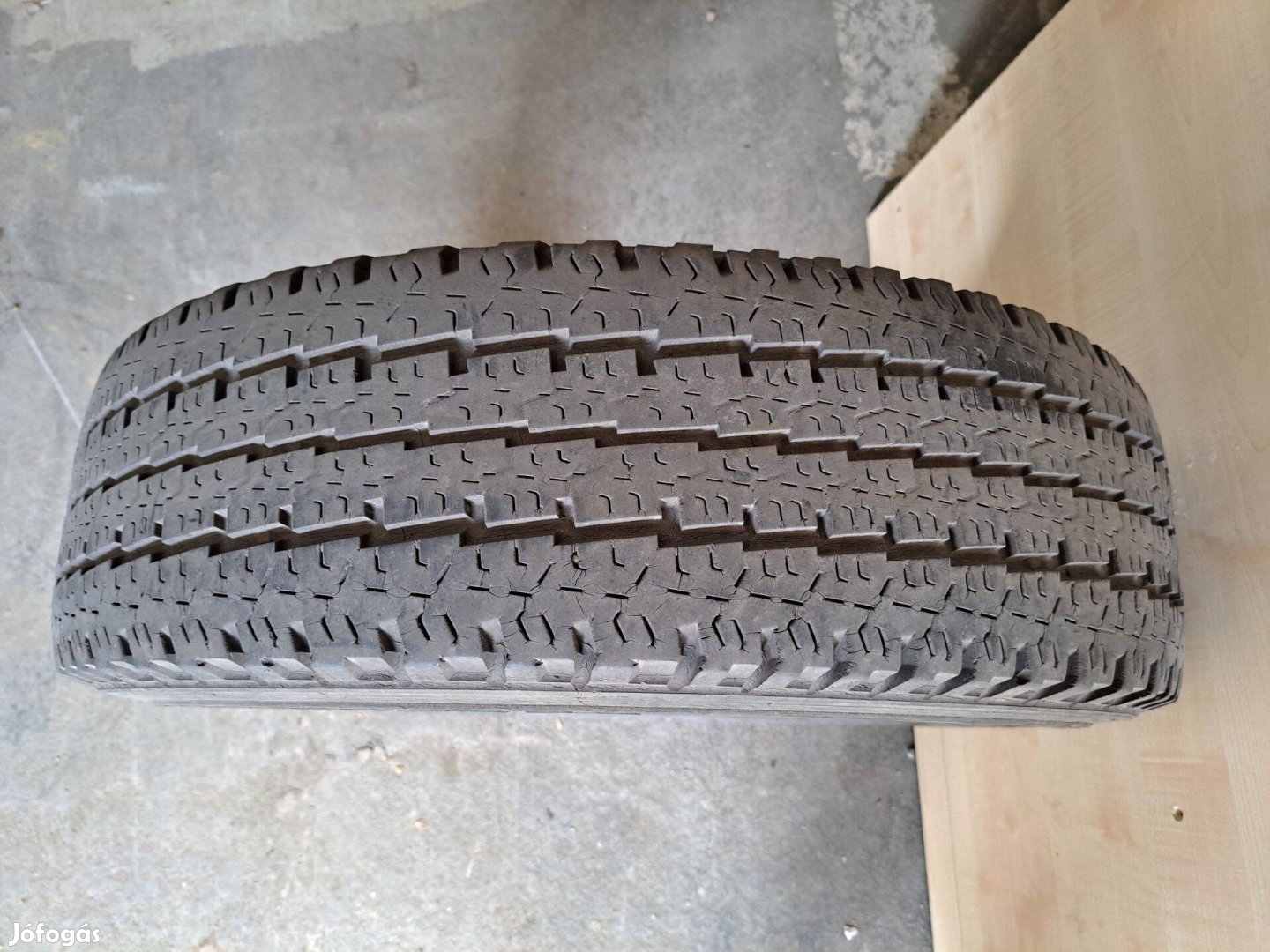 1db 195/75 R16C Michelin Agilis 81 négyévszakos teherautó gumi eladó!