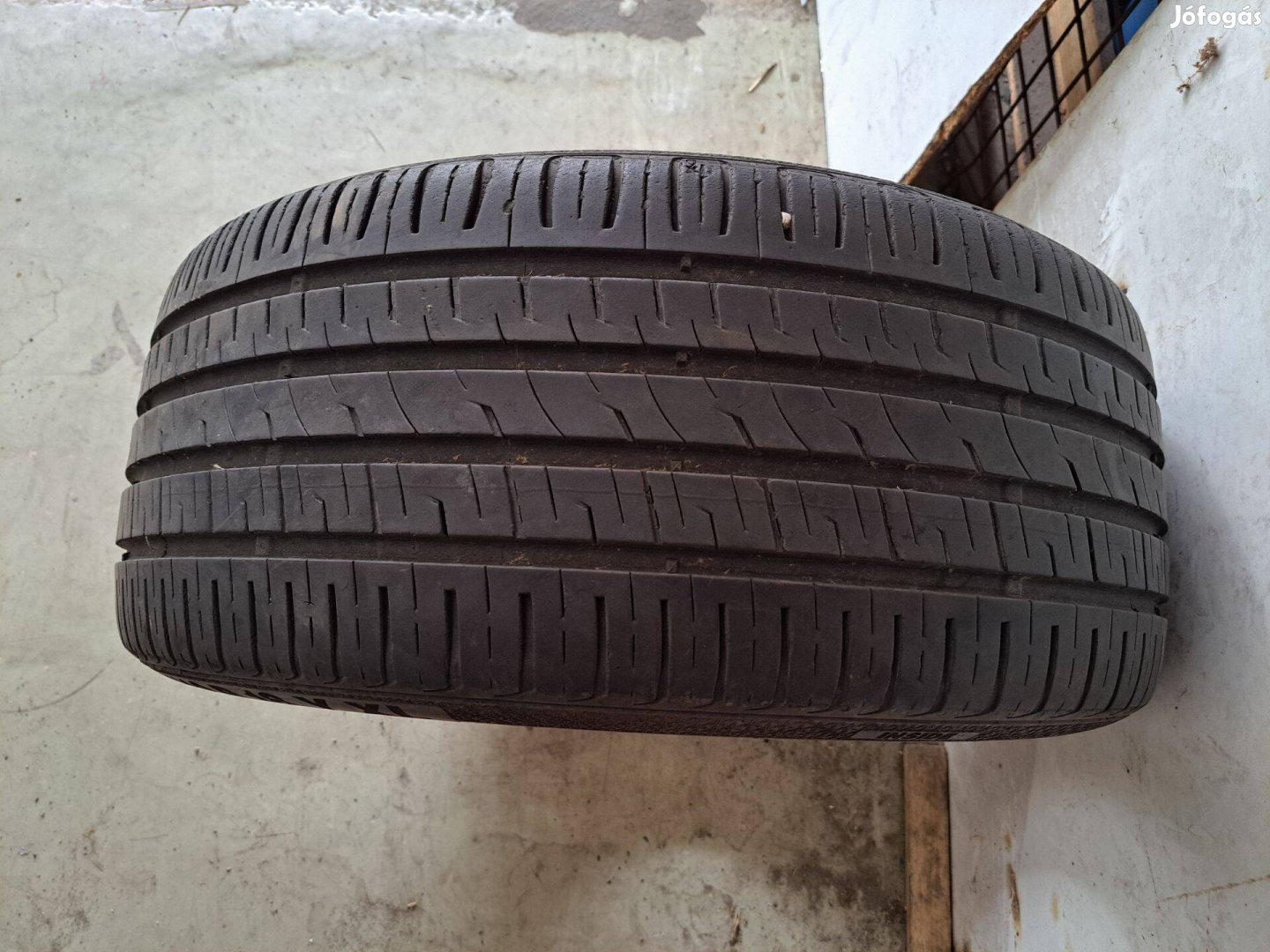 1db 225/40 R18 Barum Bravuris 3 HM (Peremvédős) nyári gumi eladó!!!