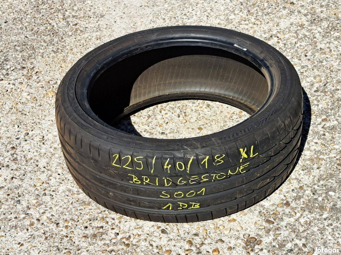 1db 225/40 R18 Bridgestone S001 nyári gumi 225/40R18