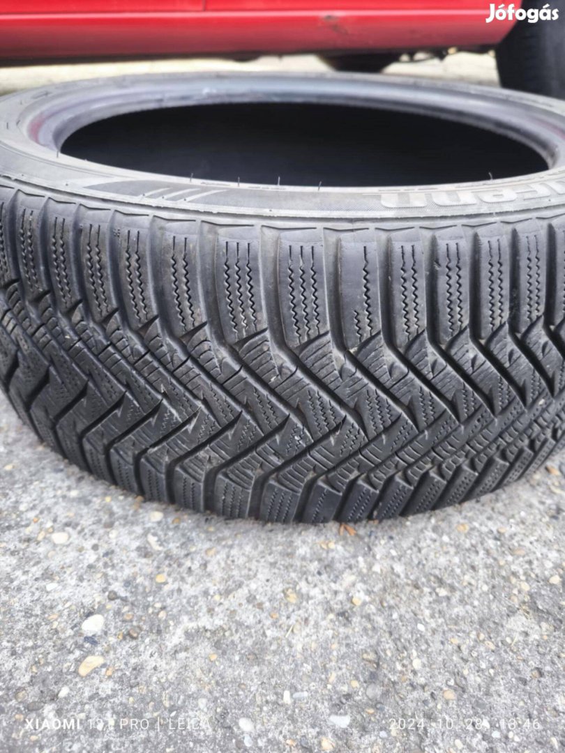 1db 225 / 45 R17 Laufenn téli gumi