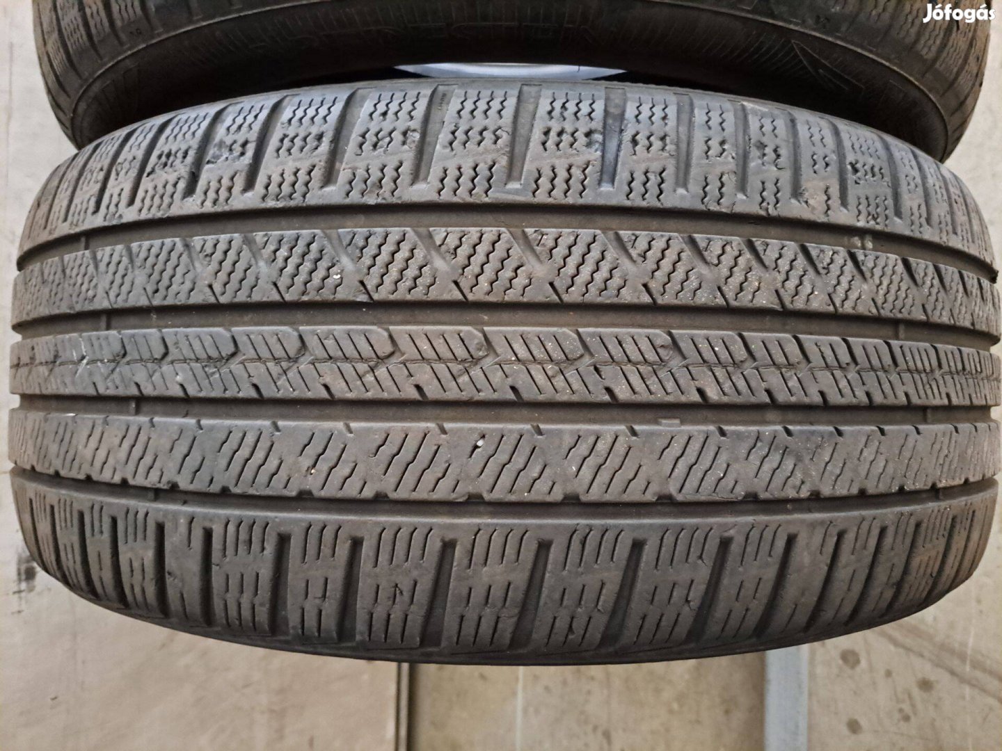 1db 235/45 R18 Vredestein Quatrac Pro -M+S (Peremvédős) Négyévszakos