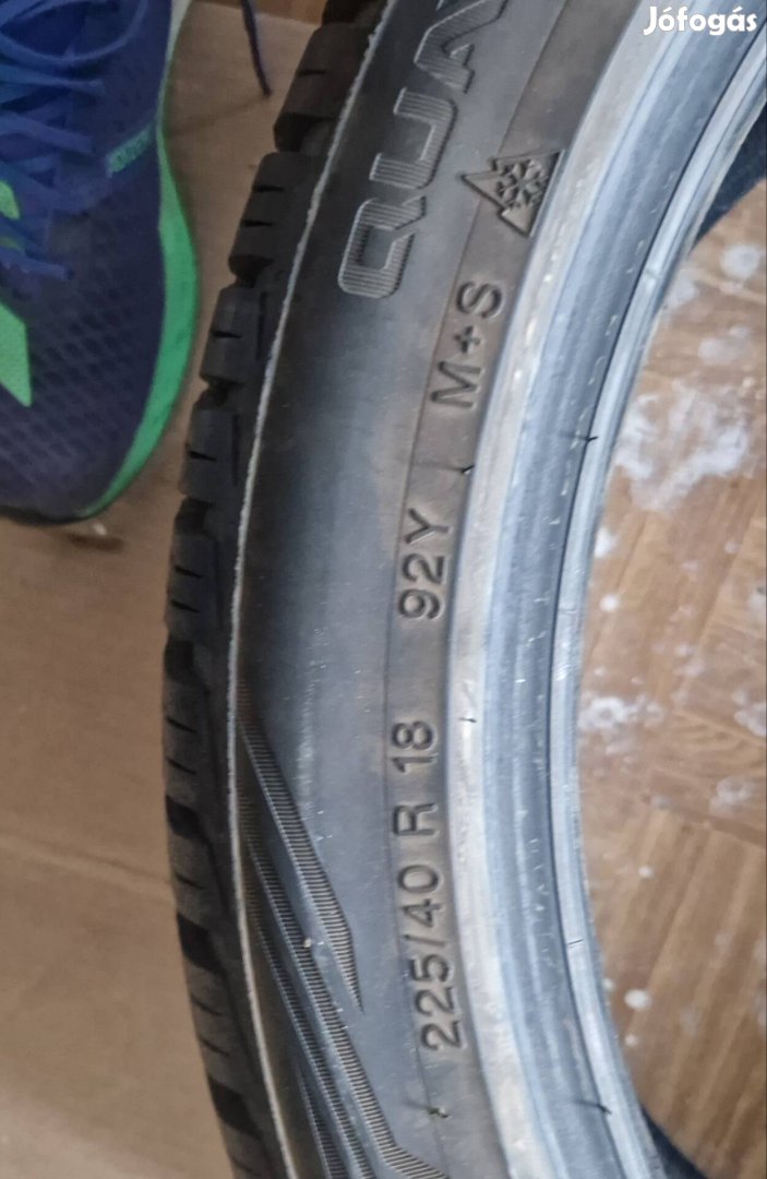 1db 95%-os Vredestein Quatrac Pro _ 225/40R18