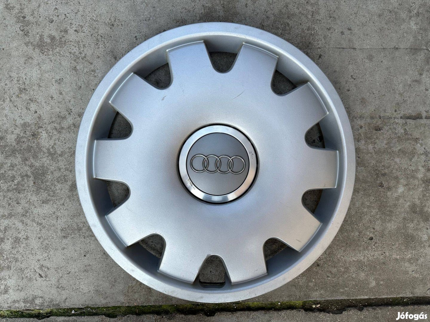 1db Audi 16-os gyári disztárcsa!