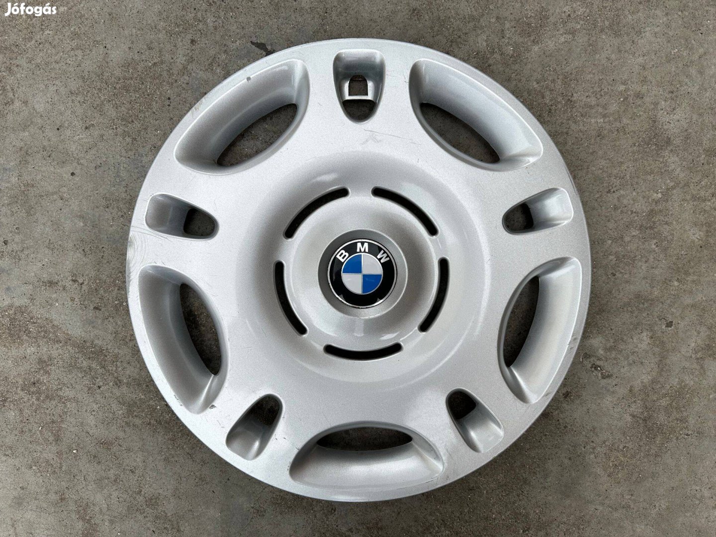 1db Bmw 15-ös gyári disztárcsa eladó!