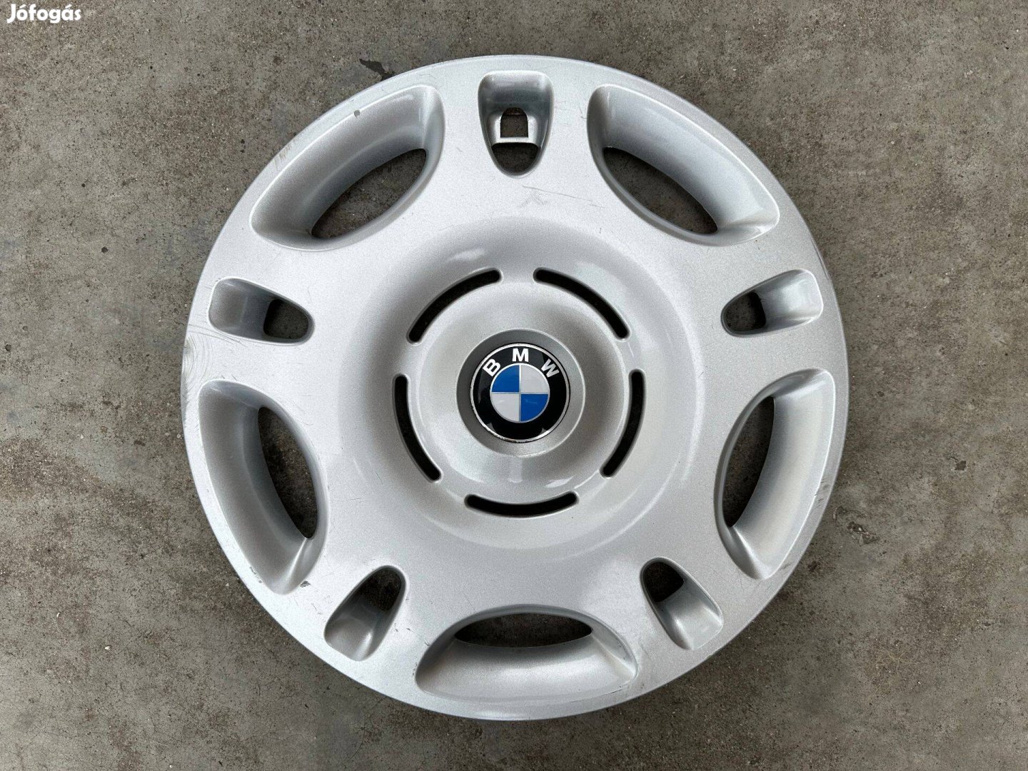 1db Bmw 15-ös gyári disztárcsa eladó!