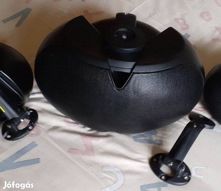 1db Electro Voice EV8D 6.2, a nagyobb. 2db falikonzollal