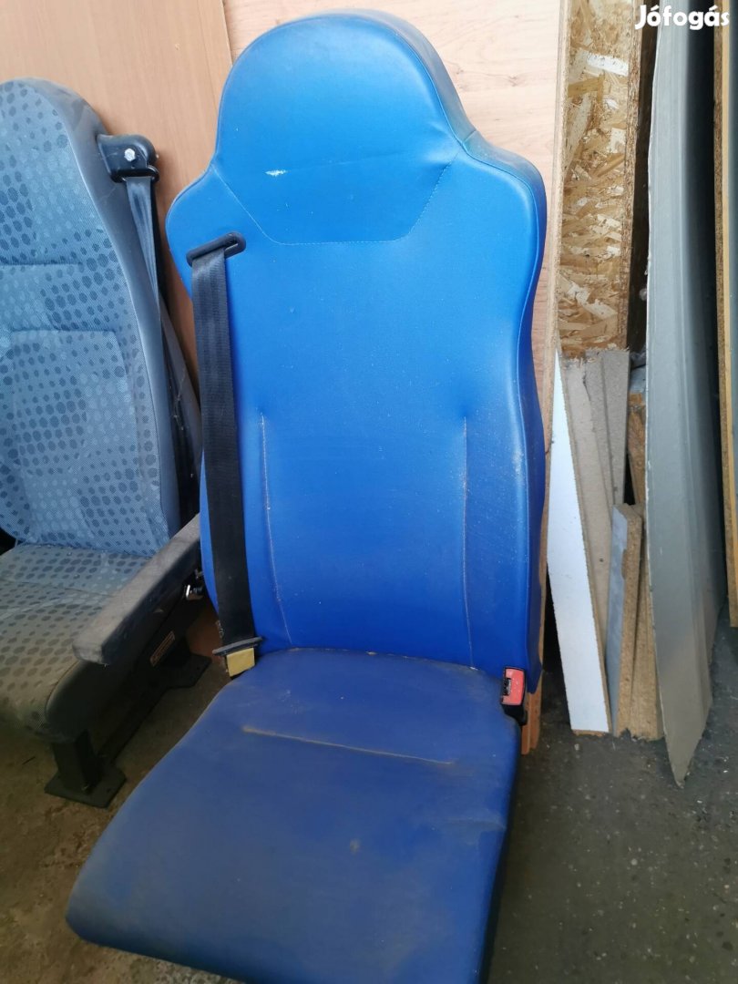 1db Schnierle betegszallító kisbusz  lakóautó transit ülés eladó 