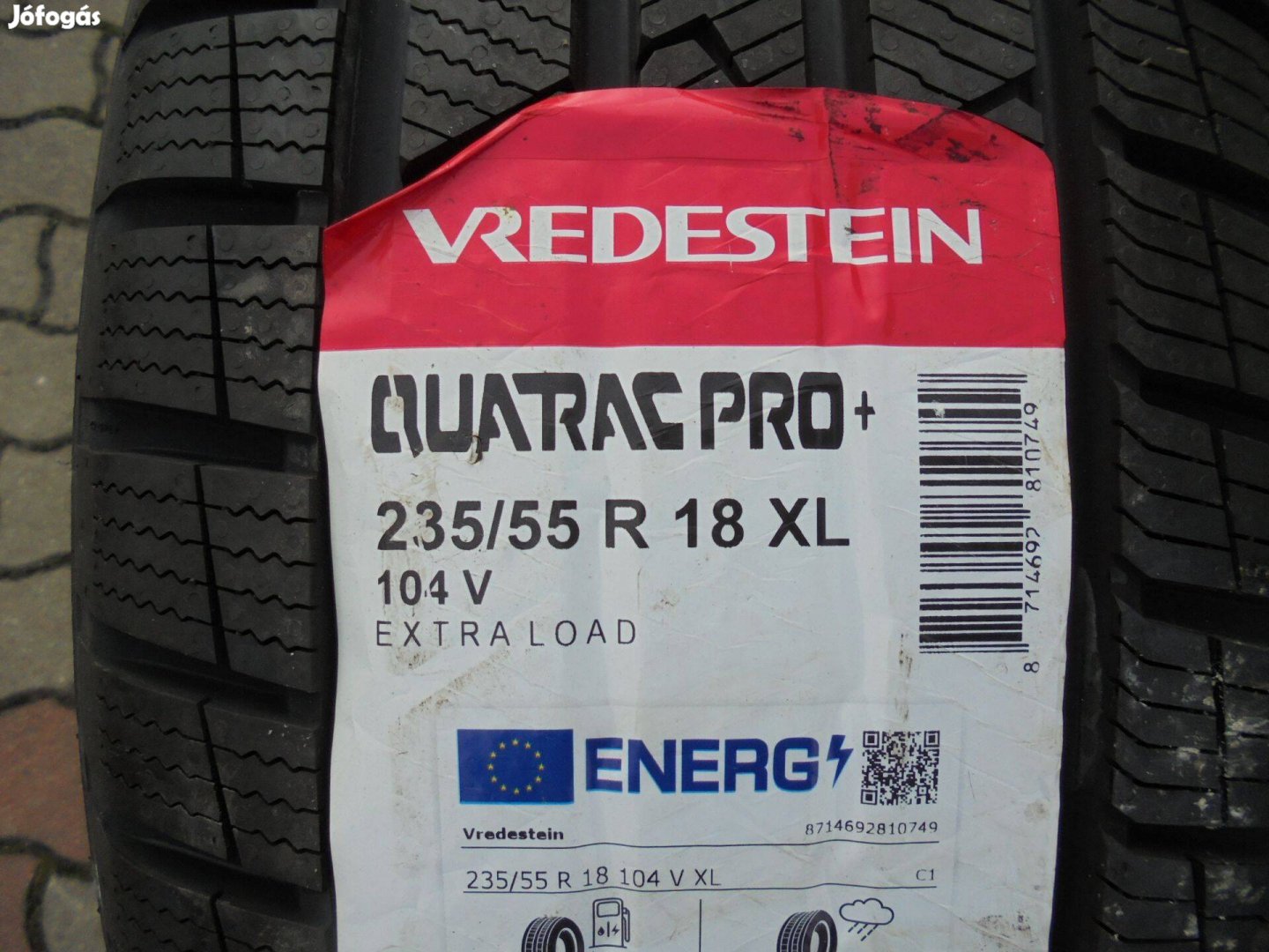 1db Új 235/55 R 18-as Vredestein négyévszakos gumi eladó