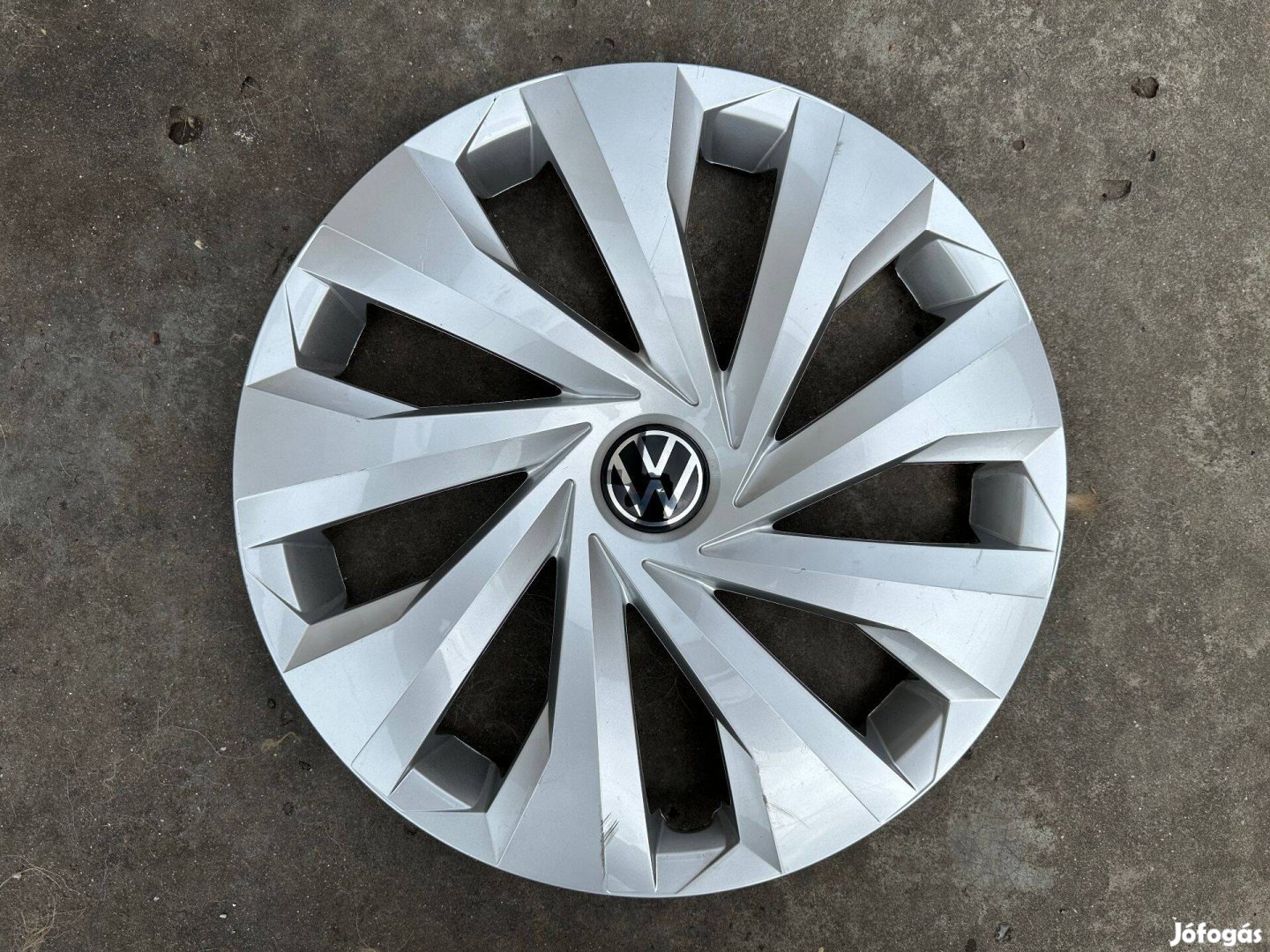 1db Volkswagen 15-ös gyári disztárcsa!