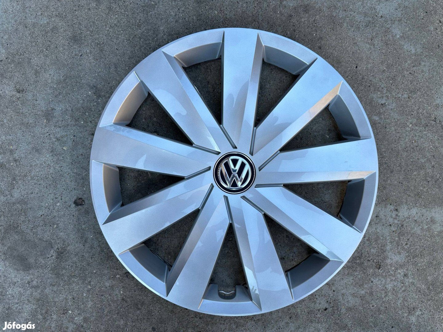 1db Volkswagen 16-os disztárcsa szép állapotban!
