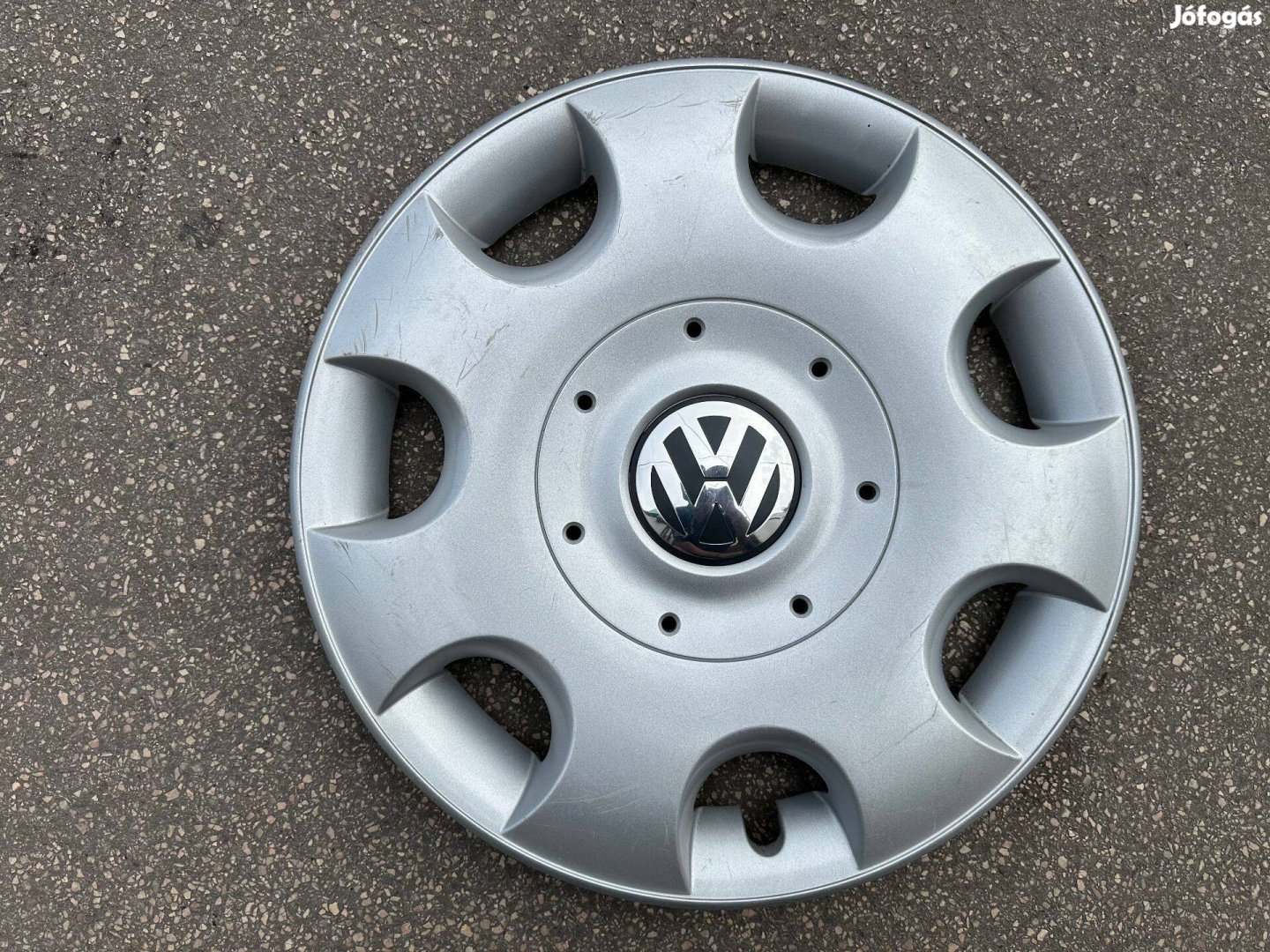 1db Volkswagen 16-os gyári disztárcsa!
