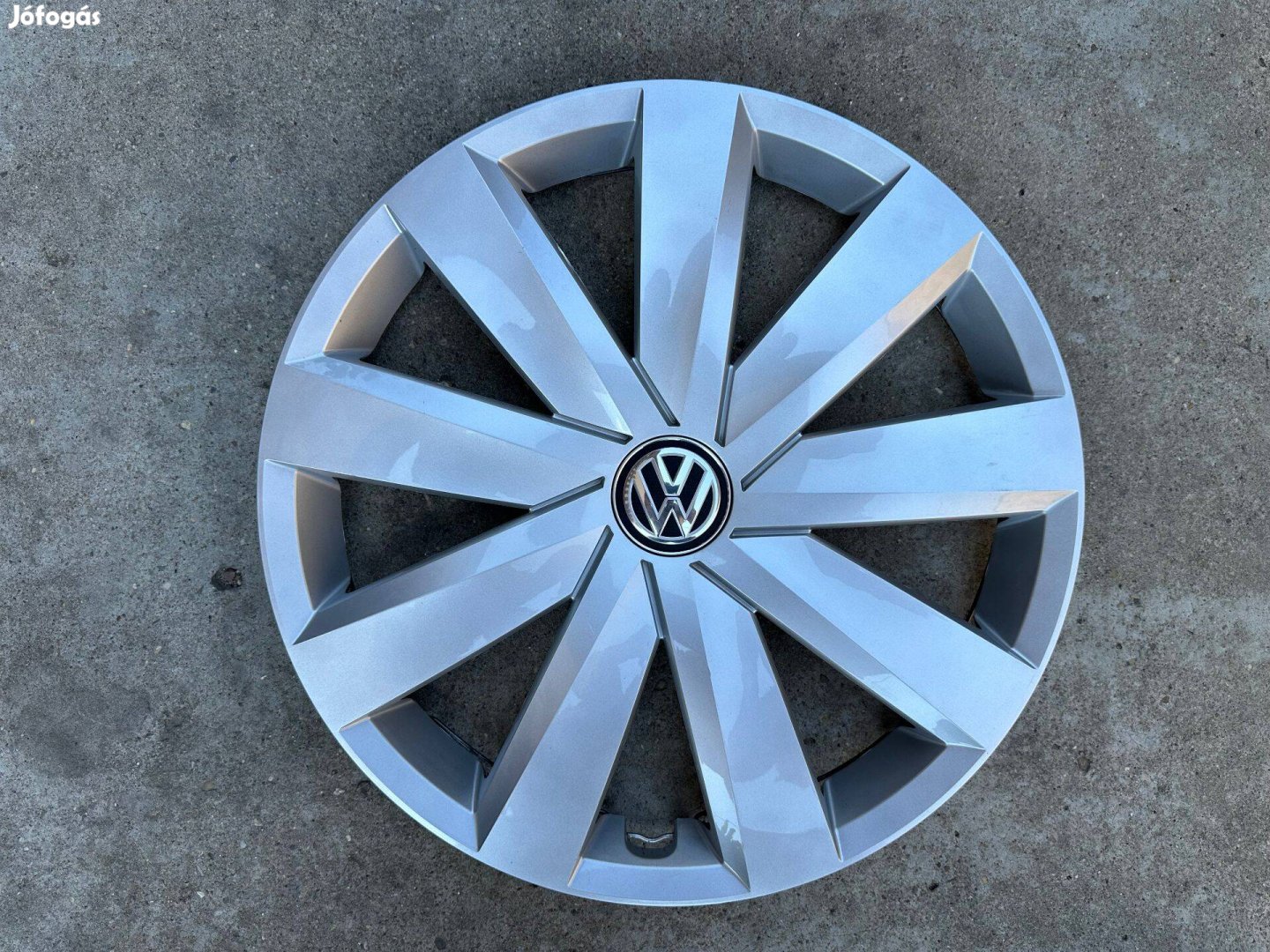 1db Volkswagen 16-os gyári disztárcsa eladó!