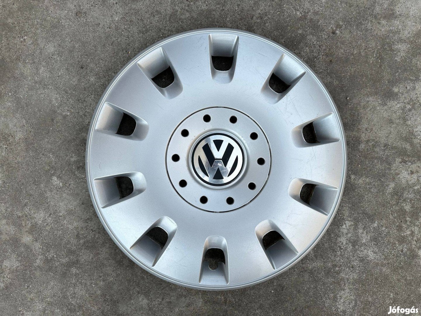 1db Volkswagen 16-os gyári disztárcsa szép állapotban eladó!