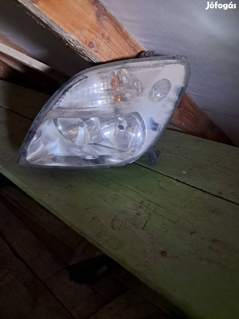 2000-es évjáratú renault scenic lámpák  eladók 