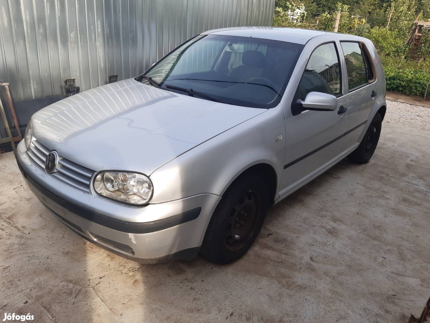 2003-as Volkswagen golf 1.4b karosszéria elemek 