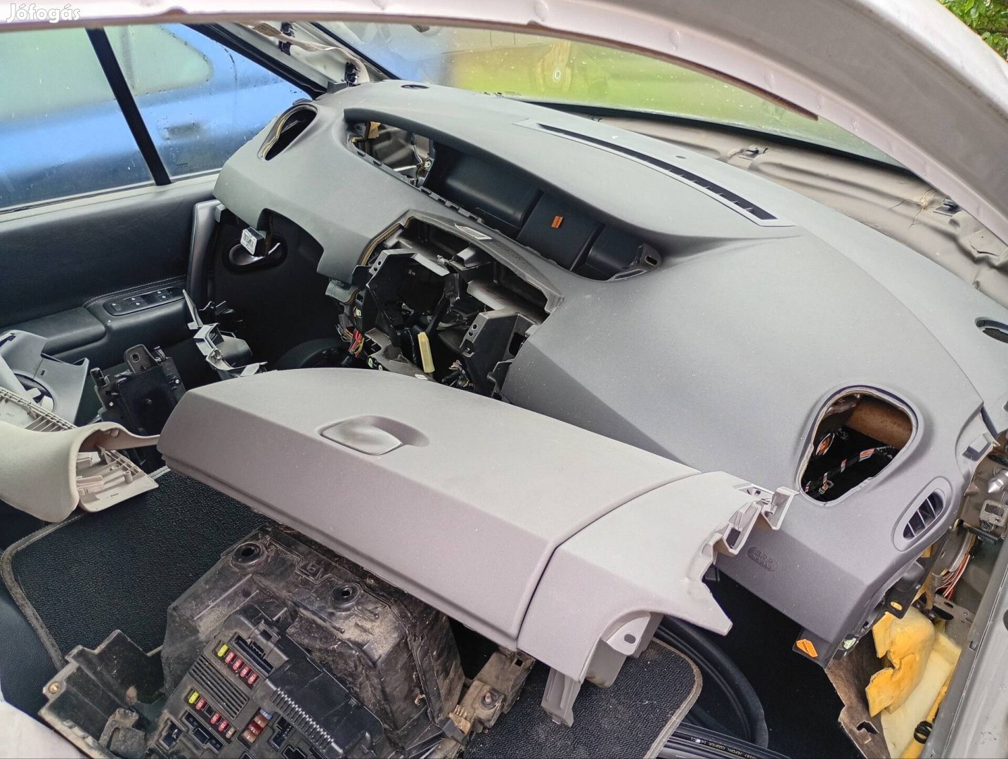 2005 Renault Scenic műszerfal borítás
