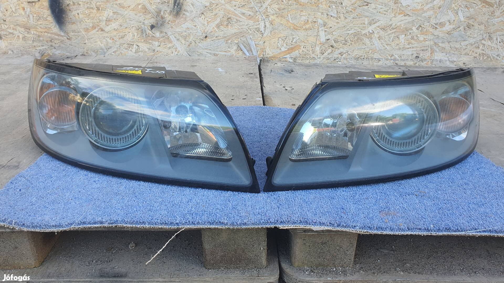 2007 Volvo V50 első fényszóró szürke