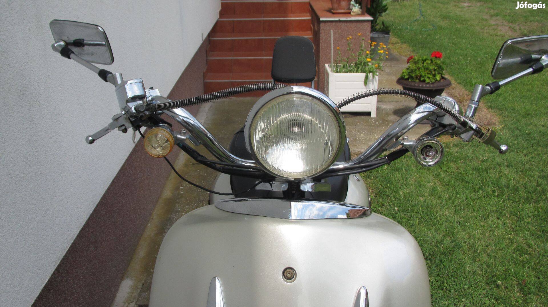 2008 Guewer Retro chopper jelegű elektromos robogó