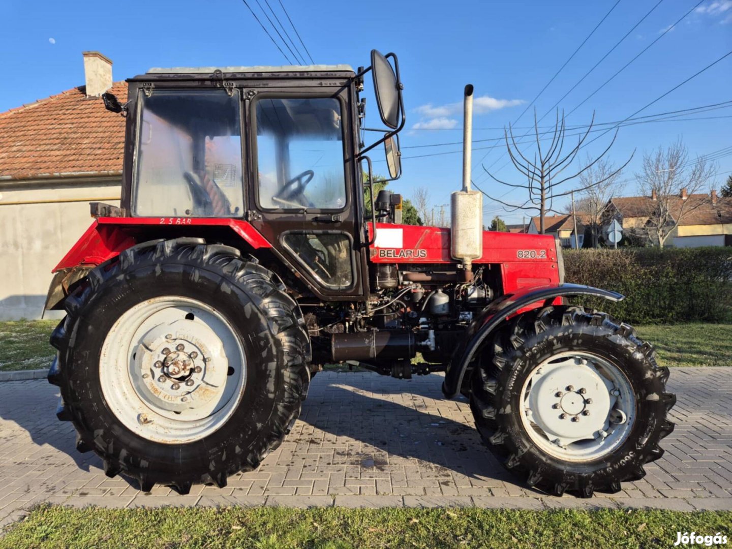2008 MTZ 820.2 Traktor , Új Taurus Gumikkal 