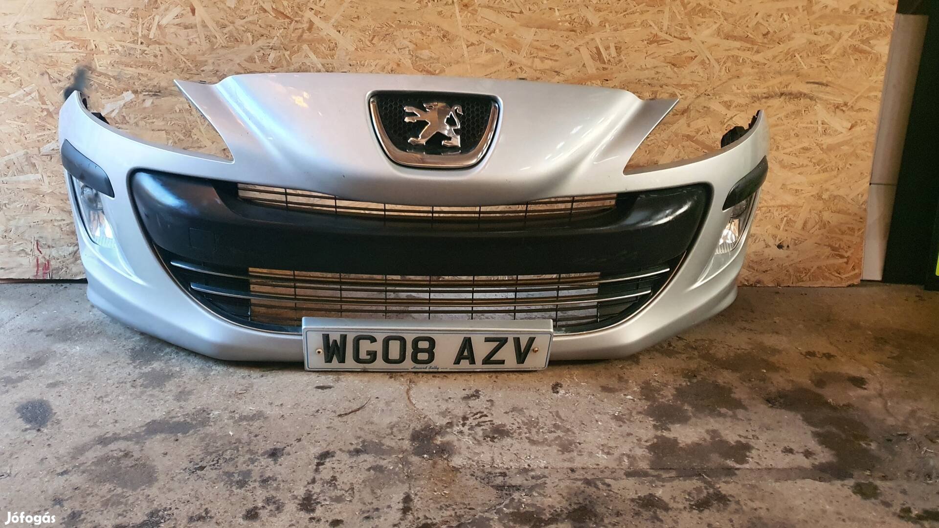 2008 Peugeot 308 Első lökháritó ezüst 24.12.18.b