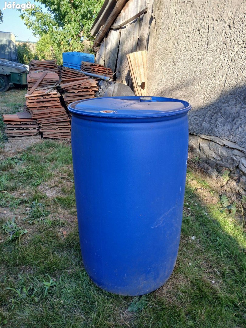 200 l- müanyag hordó