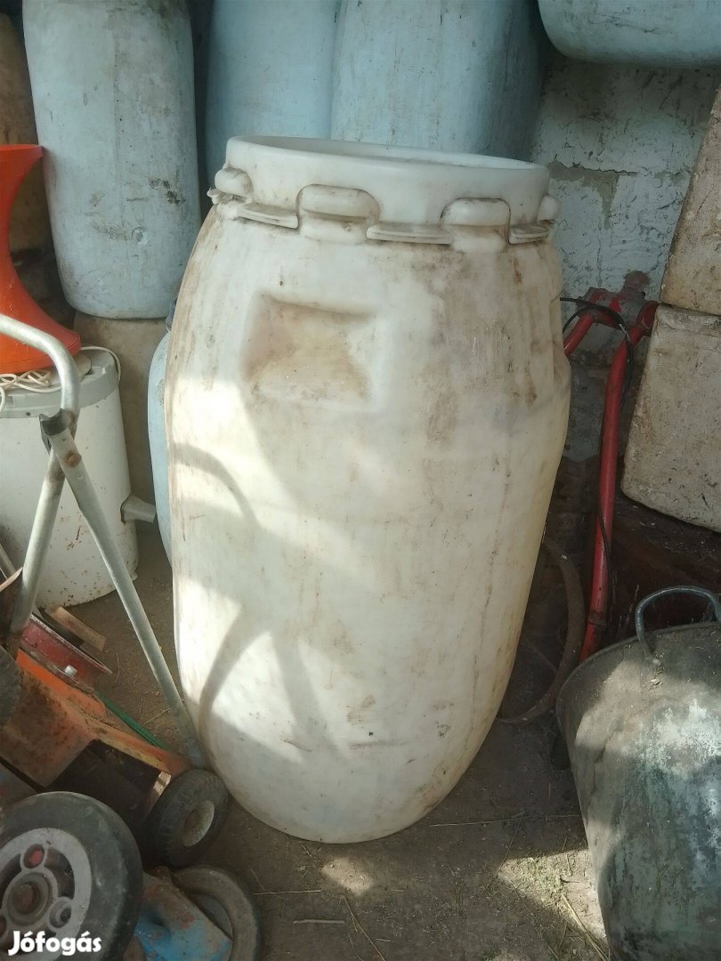 200l műanyag hordó