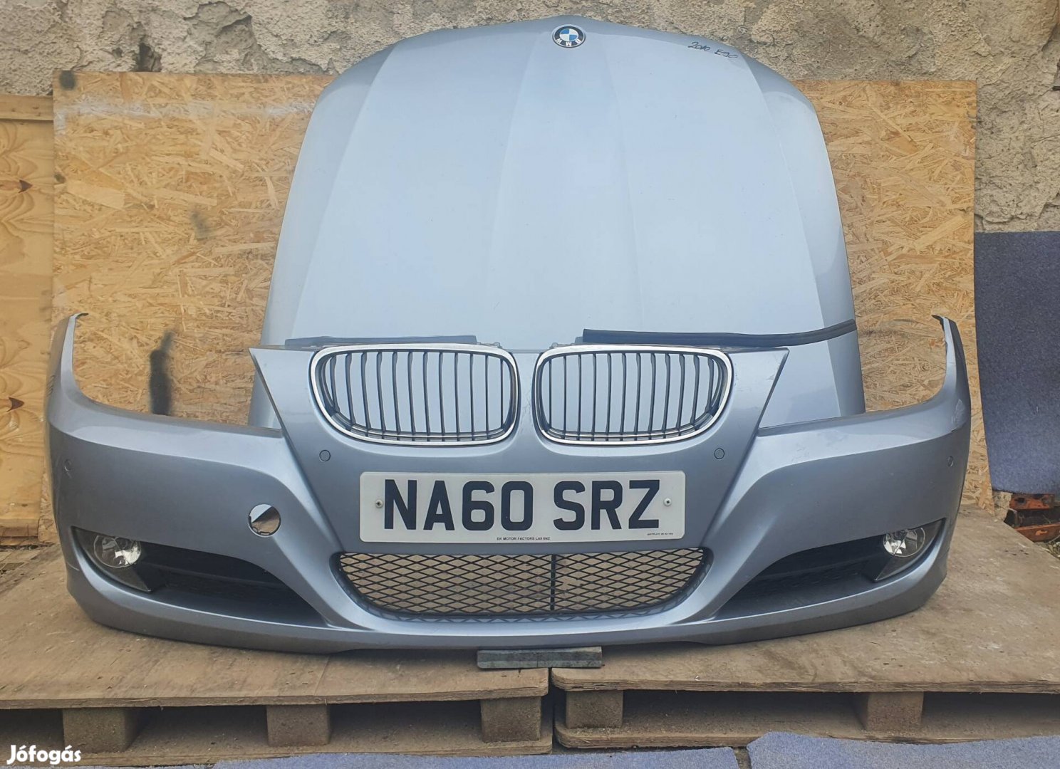 2010 BMW E90 Első lökháritó 
