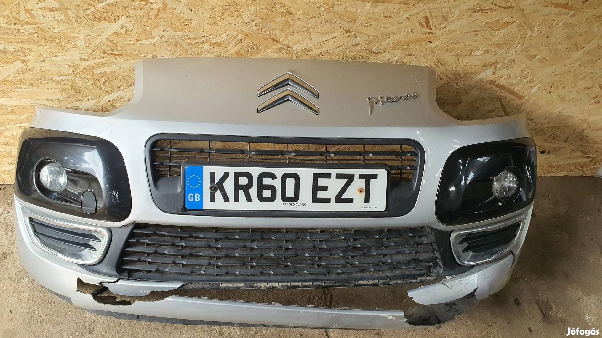 2010 Citroen C3 Picasso sérült első lökháritó 24.06.03