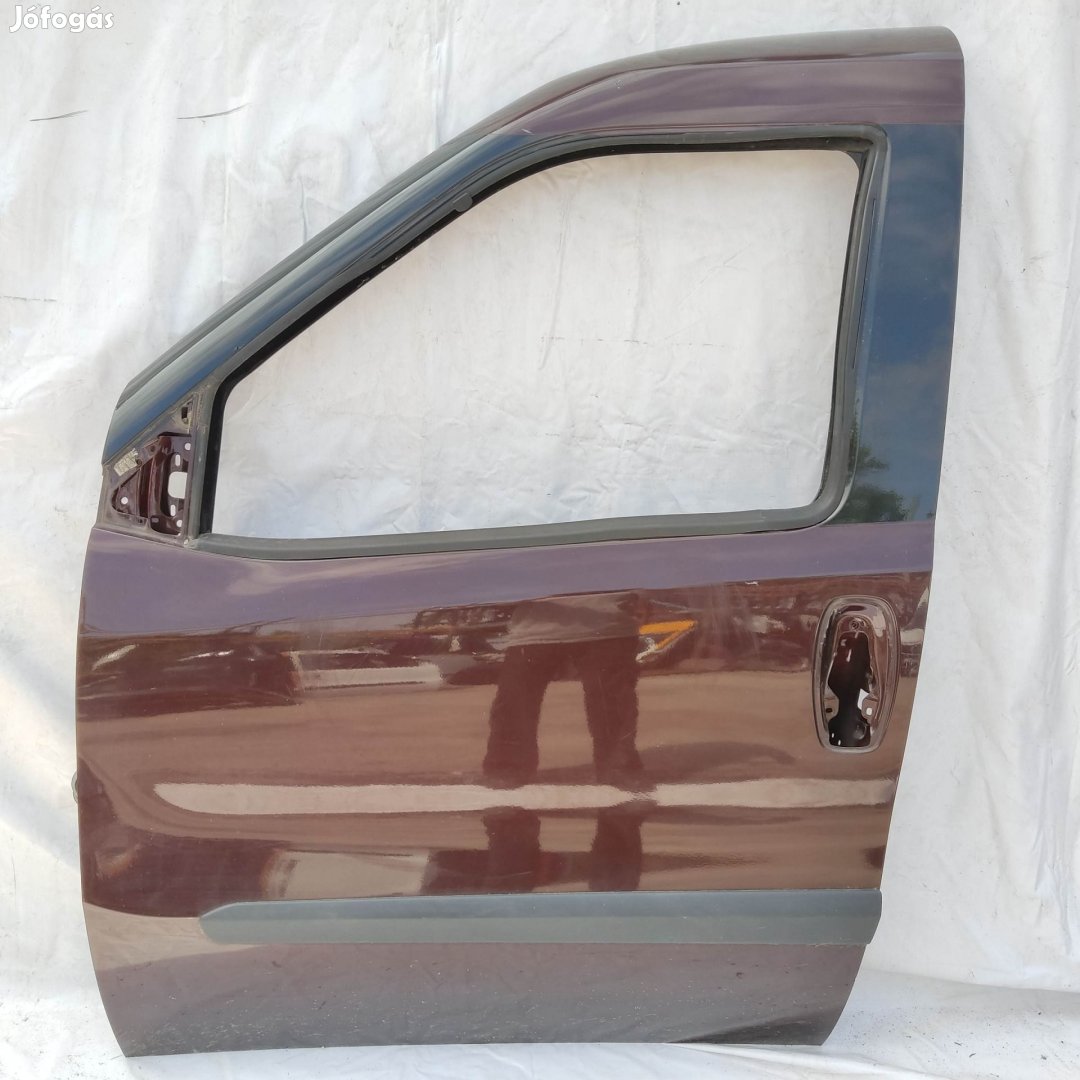 201195 Fiat Doblo 2009-2022 bal első bordó színű ajtó