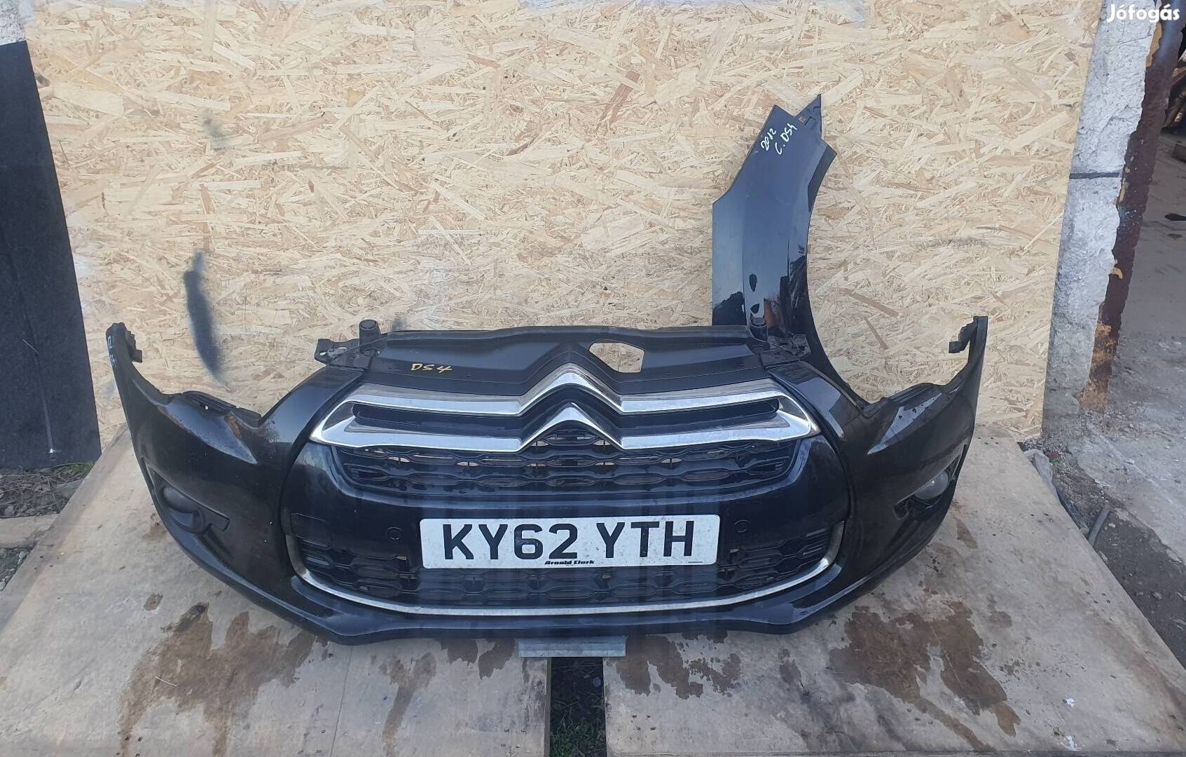 2012 Citroen DS4 Első lökháritó 
