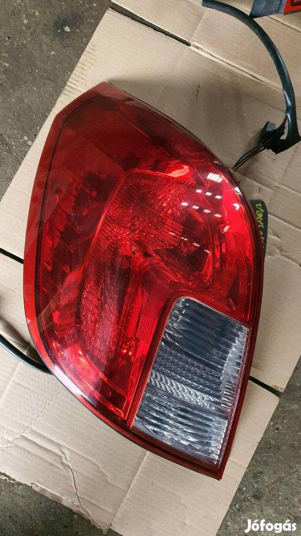 2012 Opel Antara bal hátsó külső lampa  24.02.08