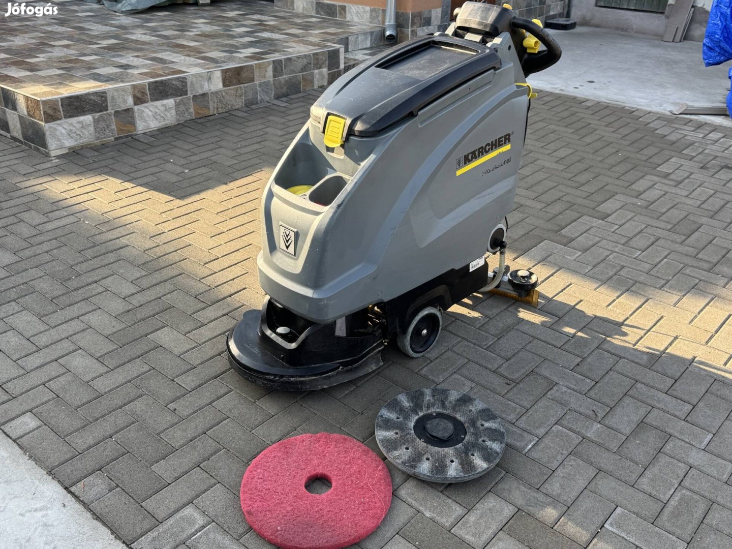 2012 hibás Karcher B40C BP akkumulátoros takarítógép padlótisztító