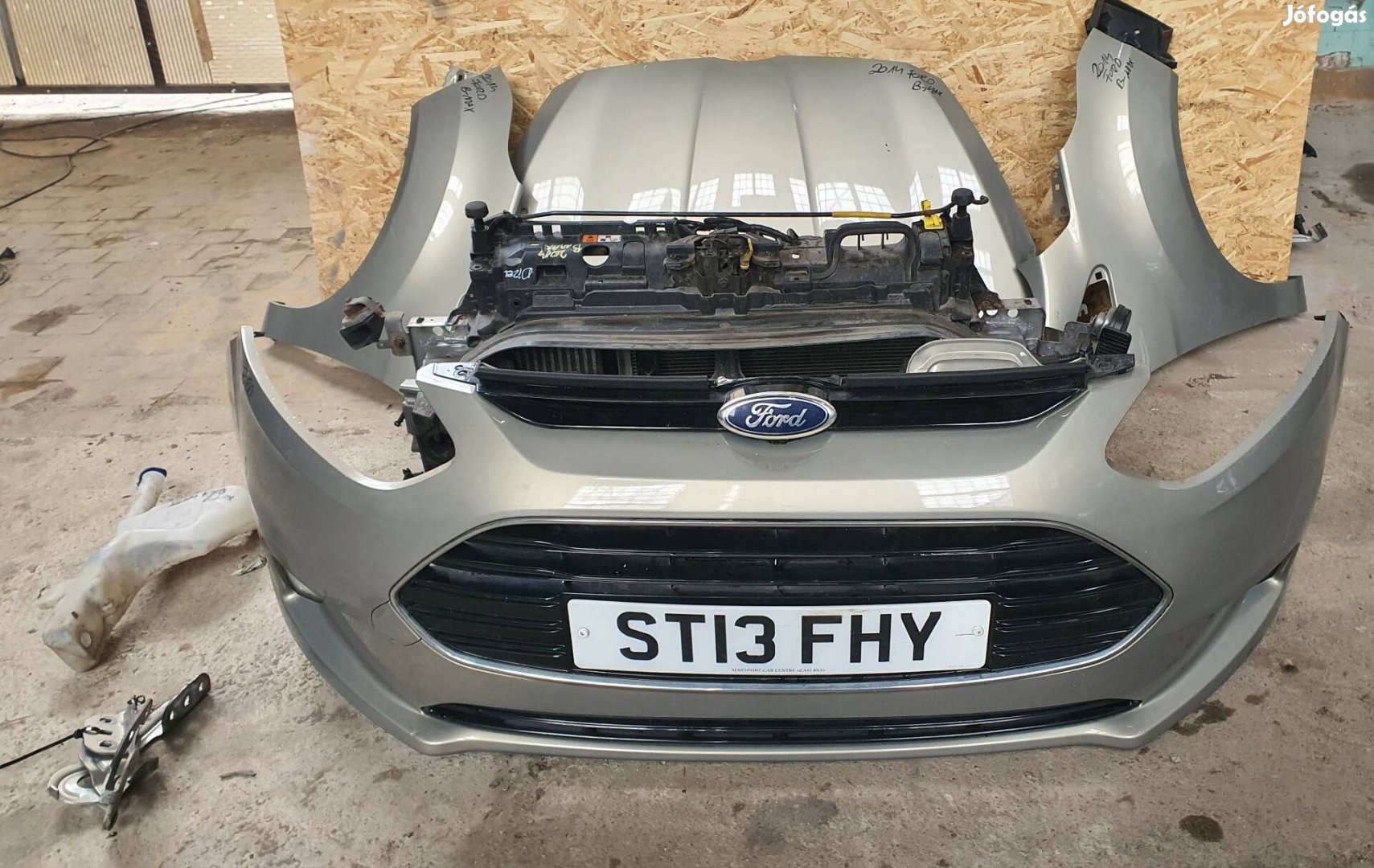2014 Ford B-Max Első lökháritó karosszéria elem 25.03.27