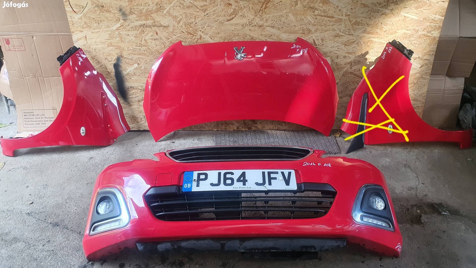 2014 Peugeot 108 első lökháritó   24.10.14 karosszéria elem 